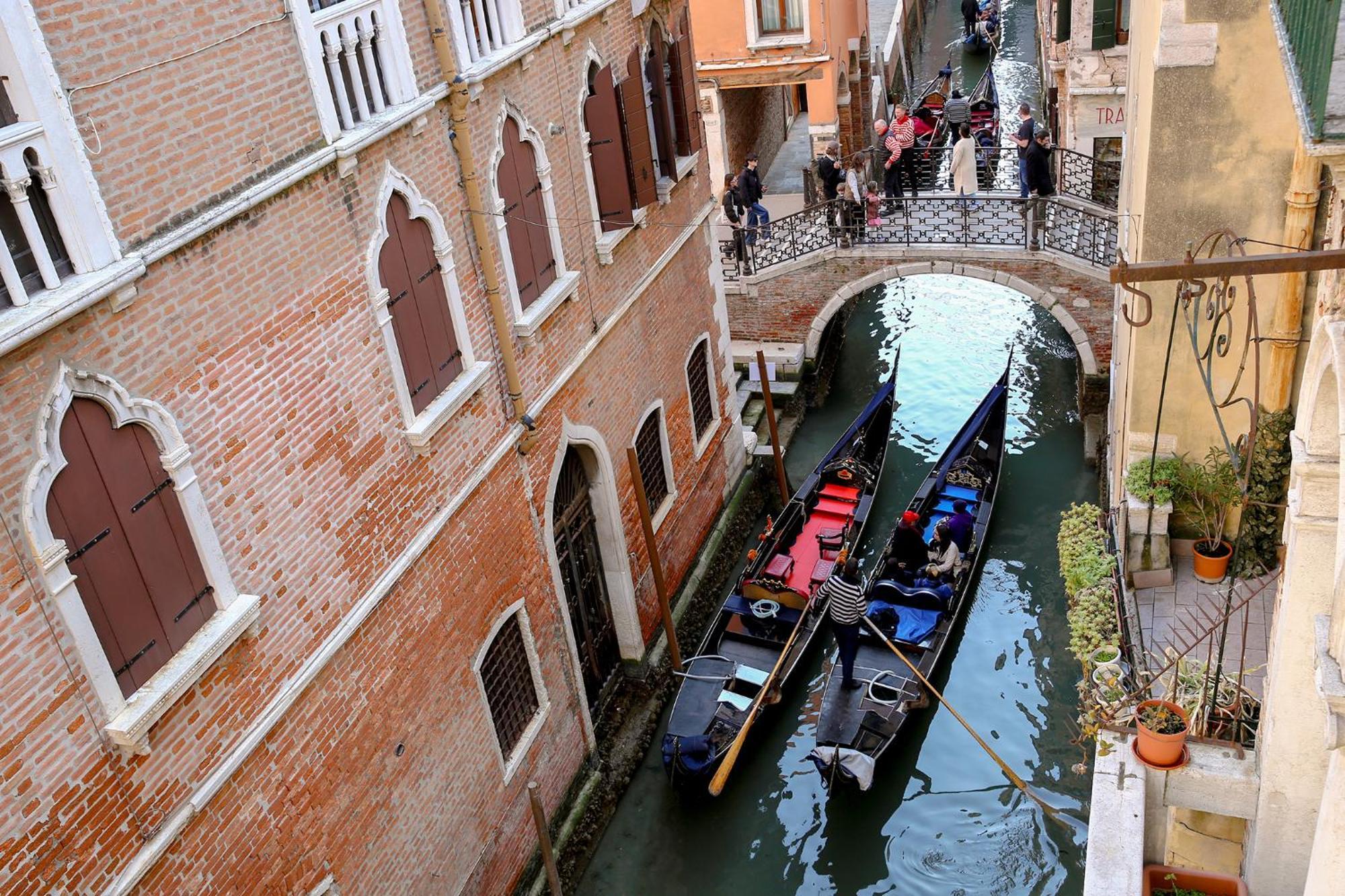 Leoncini With A Wonderful Canal View Venice Exterior photo